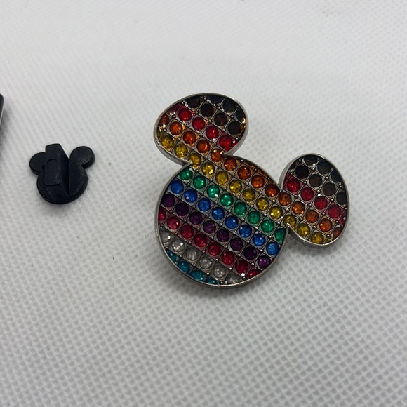 Disney Pride Collection Mickey Mouse pin NWT - Picture 5 of 5